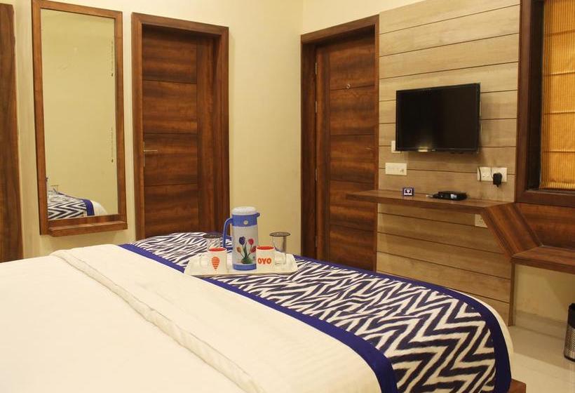 Hotel Oyo Premium Nh2 17