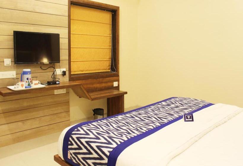 Hotel Oyo Premium Nh2 19
