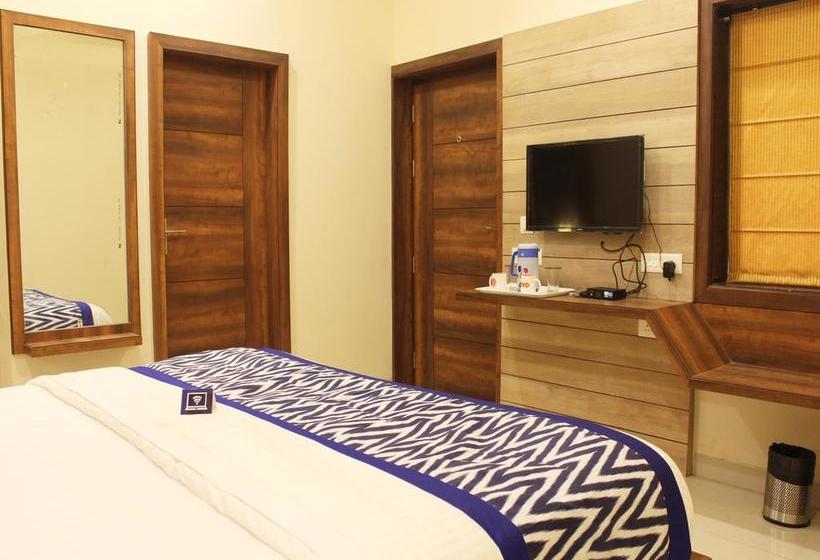Hotel Oyo Premium Nh2 20