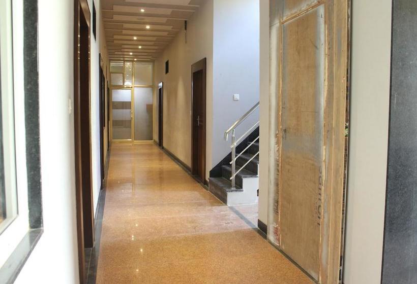 Hotel Oyo Premium Nh2 5