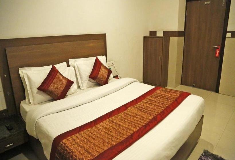 Hotel Oyo Rooms Trikuta Nagar 17