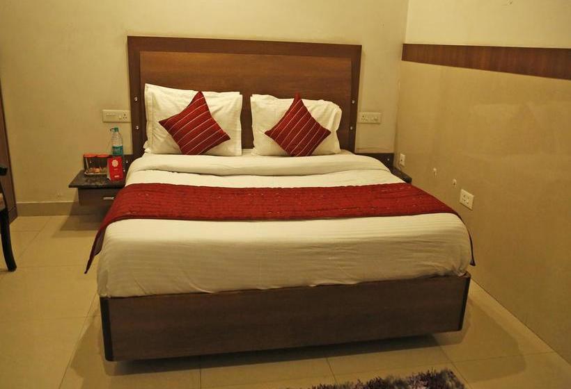 Hotel Oyo Rooms Trikuta Nagar 6