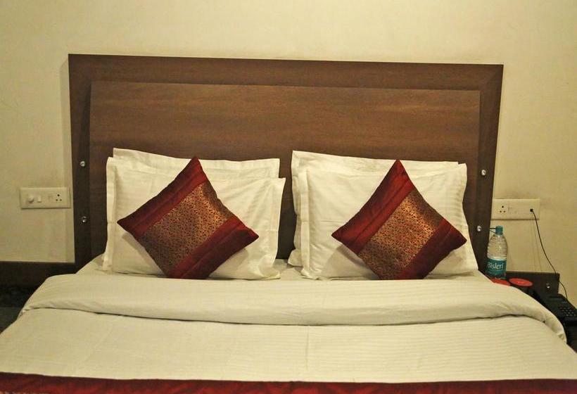 Hotel Oyo Rooms Trikuta Nagar 7