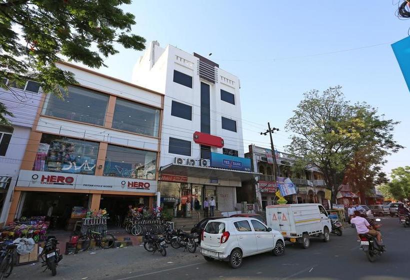 Hotel Oyo Rooms Rishikul 1