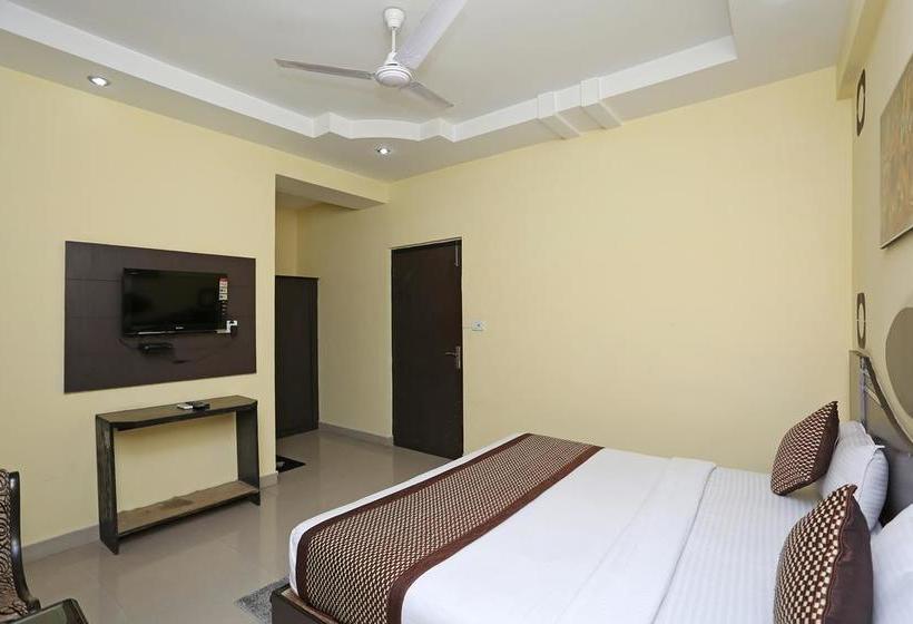 Hotel Oyo Rooms Rishikul 11