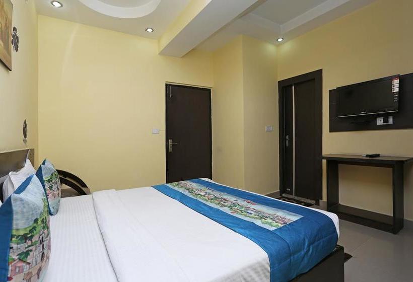 Hotel Oyo Rooms Rishikul 8