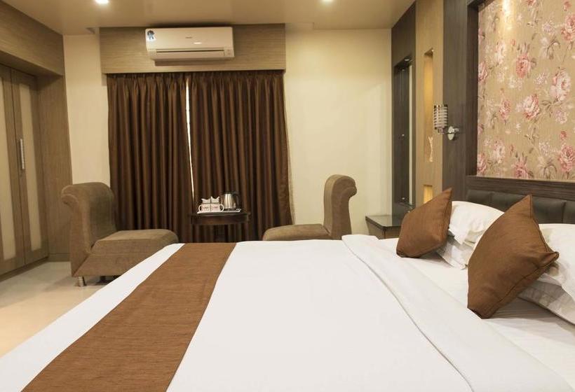 Hotel Oyo Premium Opposite Passport Seva Kendra Guwahati 10