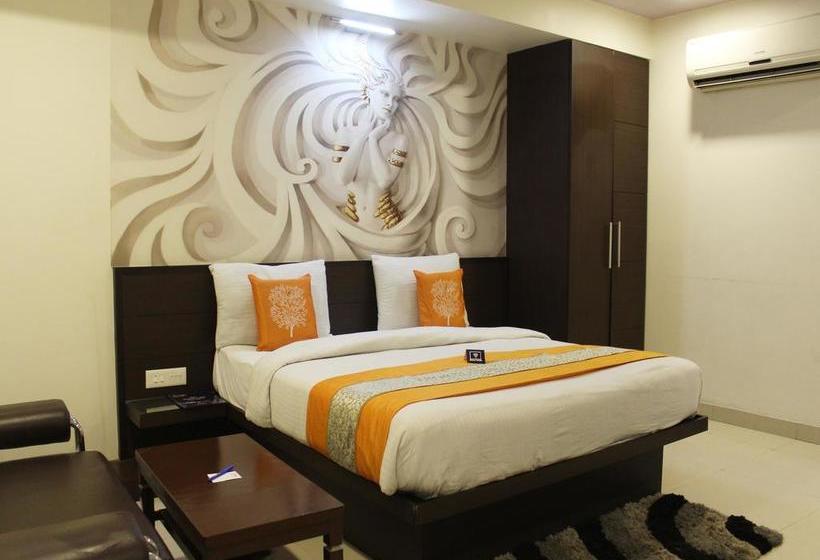 Hotel Oyo Premium Bhagwan Talkies Crossing 1