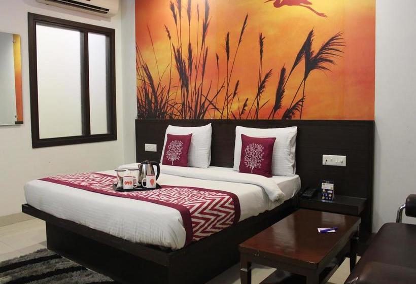 Hotel Oyo Premium Bhagwan Talkies Crossing 10