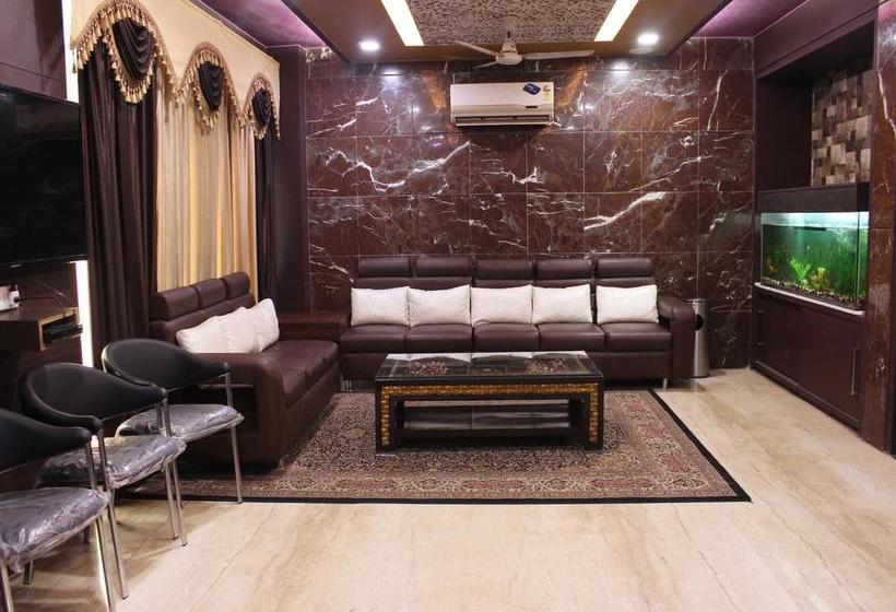 Hotel Oyo Premium Bhagwan Talkies Crossing 19