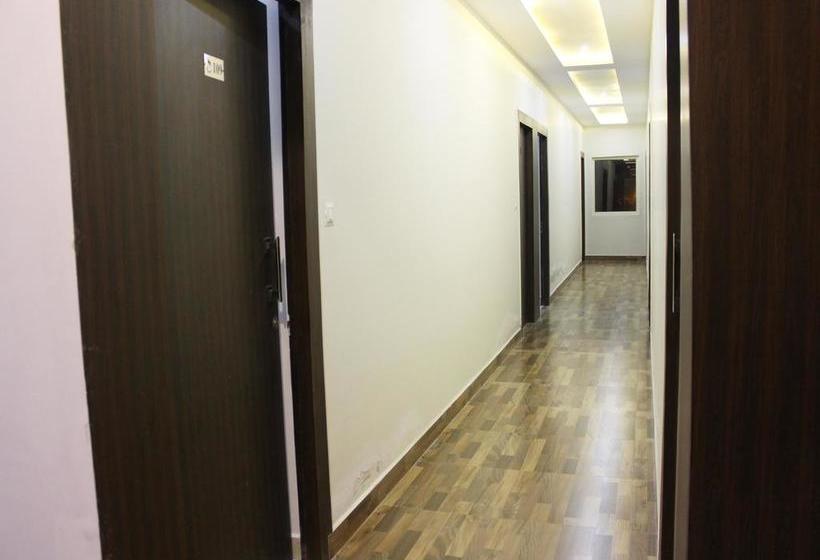 Hotel Oyo Premium Taj Nagari 12