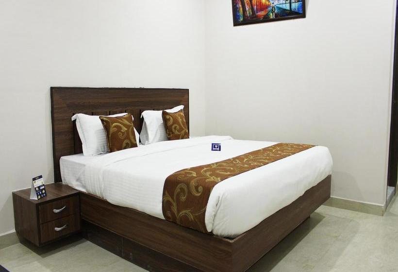 Hotel Oyo Premium Taj Nagari 4