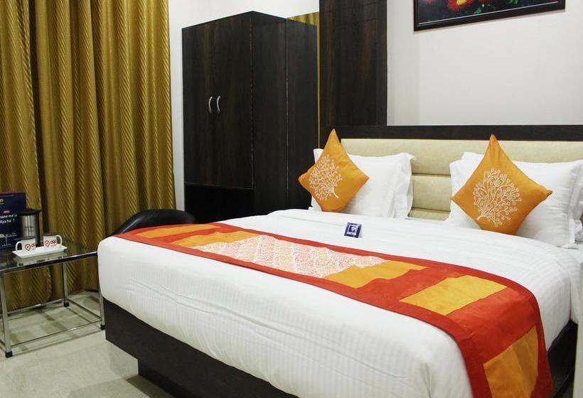 Hotel Oyo Premium Taj Nagari 8