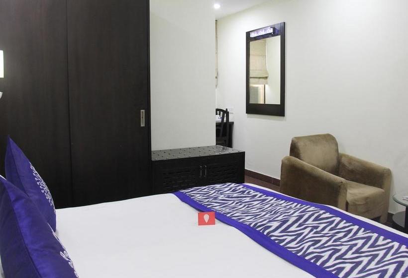 Hotel Oyo Premium Sanjay Place 11