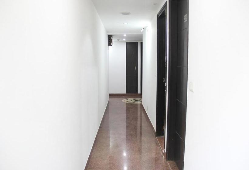 Hotel Oyo Premium Sanjay Place 19