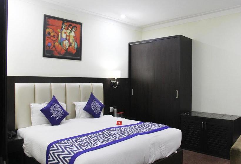 Hotel Oyo Premium Sanjay Place 4