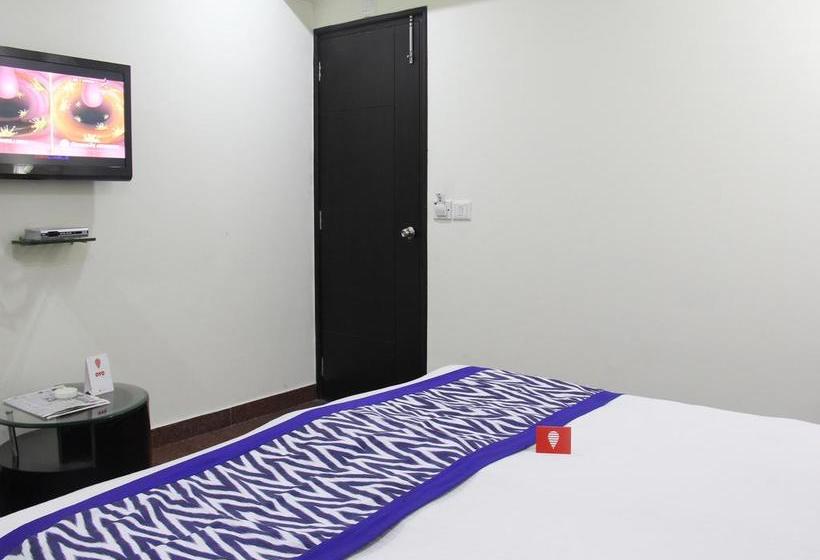 Hotel Oyo Premium Sanjay Place 9