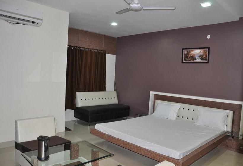 Starihotels Kalani Nagar Indore 1