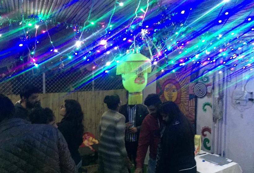 Bonfire Hostels Rishikesh 8