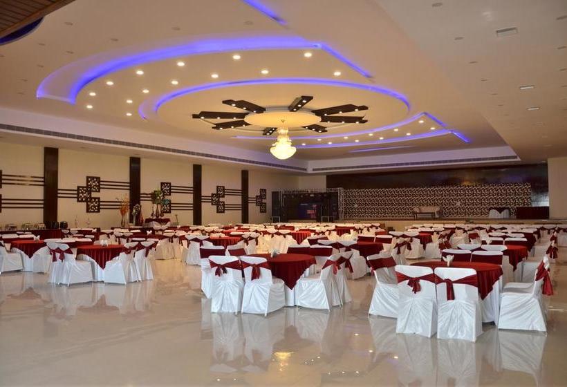 Heaven Blu Hotel & Resort 18