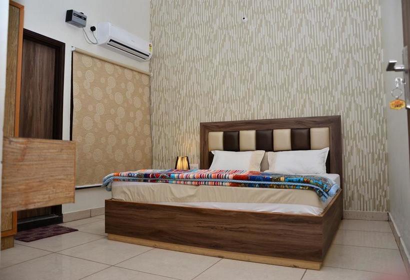 Heaven Blu Hotel & Resort 4