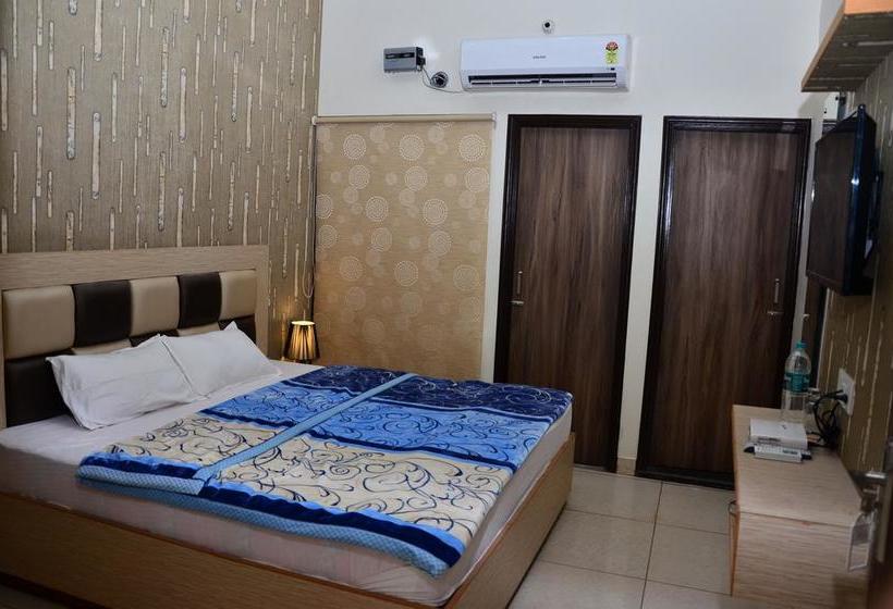 Heaven Blu Hotel & Resort 5