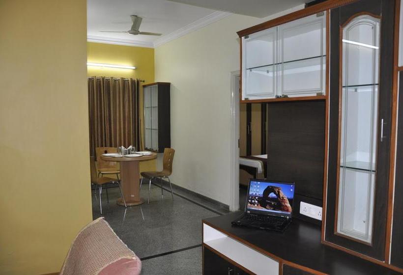 Hotel Clara Prime Inn 10