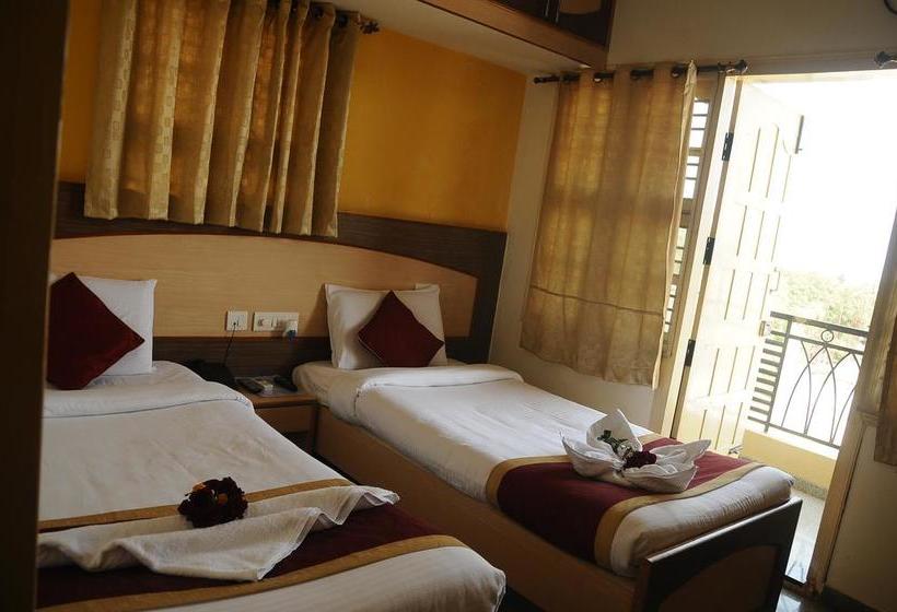 Hotel Clara Prime Inn 5