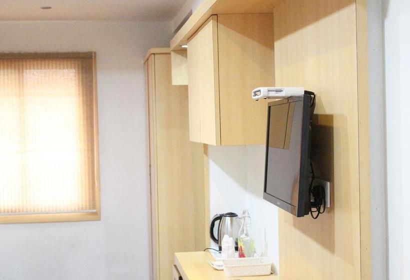 Hotel Siri Varshini Inn 10