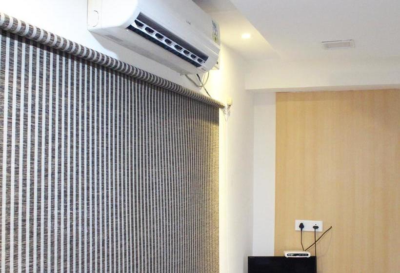 Hotel Siri Varshini Inn 12