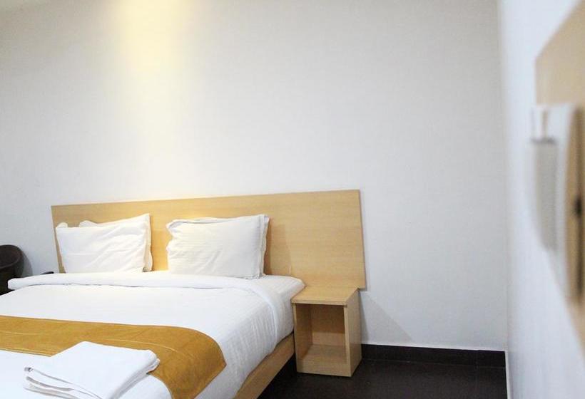 Hotel Siri Varshini Inn 16