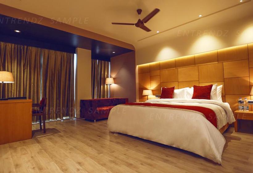 Hotel Charan Plaza 4