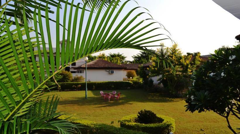 Corbett Crown Resort 10