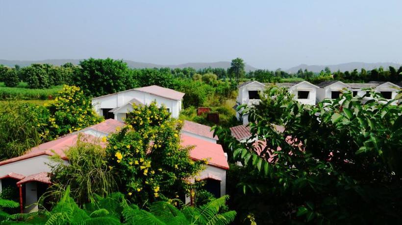 Corbett Crown Resort 15