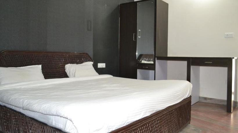 Corbett Crown Resort 5