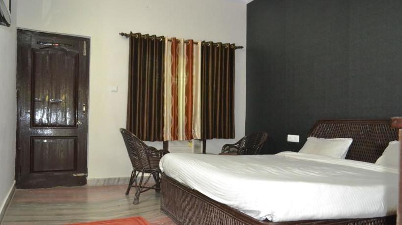 Corbett Crown Resort 6