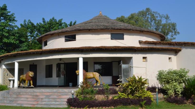 Corbett Crown Resort 9