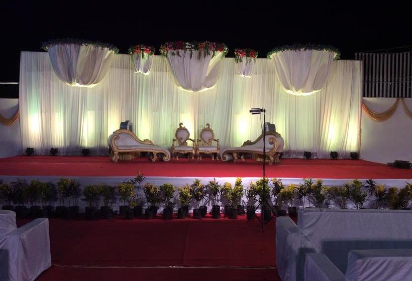 Hotel Rudra Shelter International 11