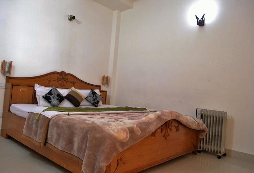 Hotel Whitemushroomkasauli 11