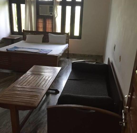 Soho Corbett Resort 13