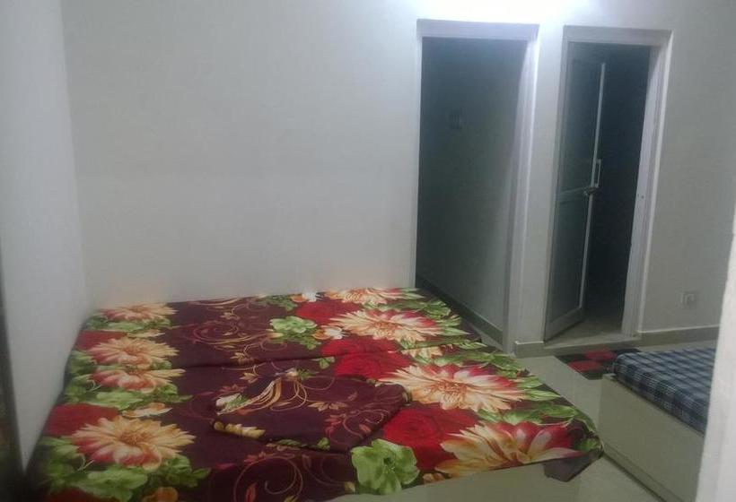 Hostel Sharma Boys Pg 7