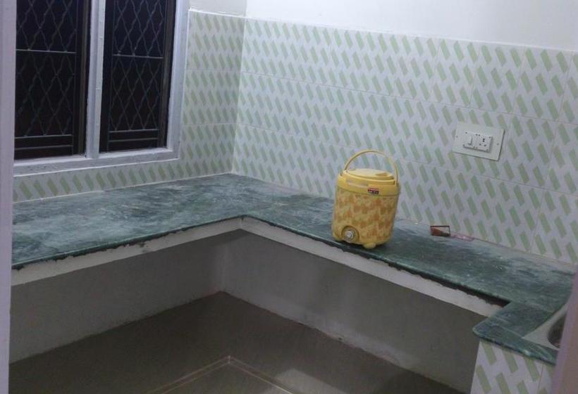 Hostel Sharma Boys Pg 8