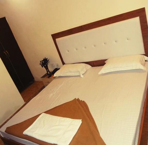 Hôtel Rattans Regency 12