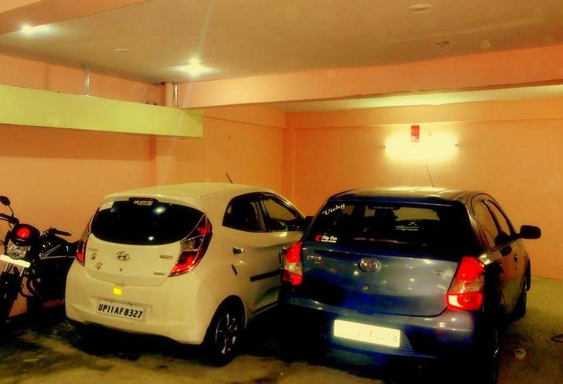 Hôtel Rattans Regency 7