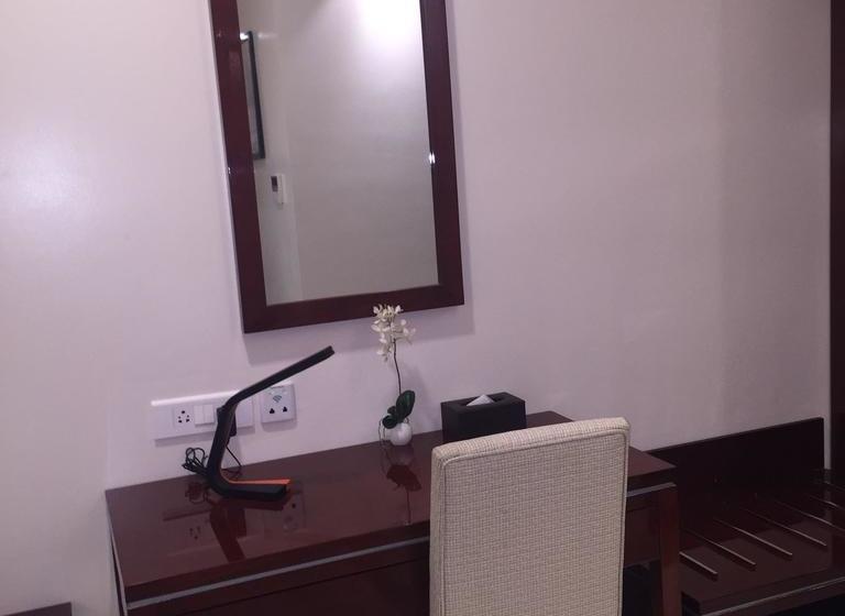 The Avr Hotels And Banquets 12