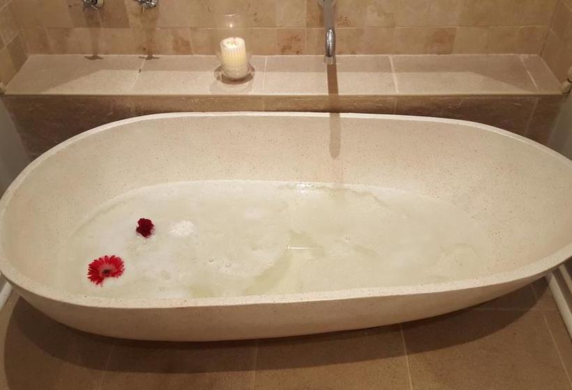 Lotus House Bed And Breakfast 5