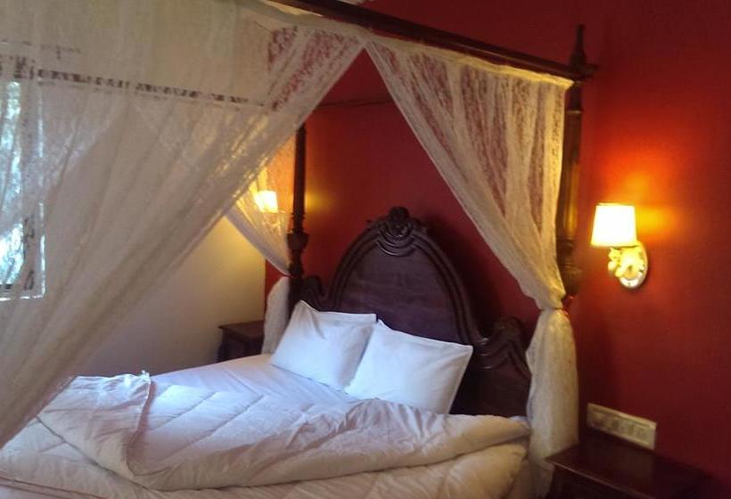 Hotel Green View Honeymoon Cottage 11