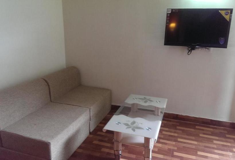 Hotel Green View Honeymoon Cottage 3