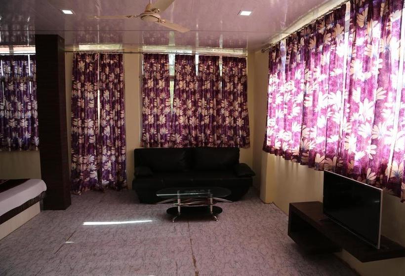 Hotel Green View Honeymoon Cottage 7