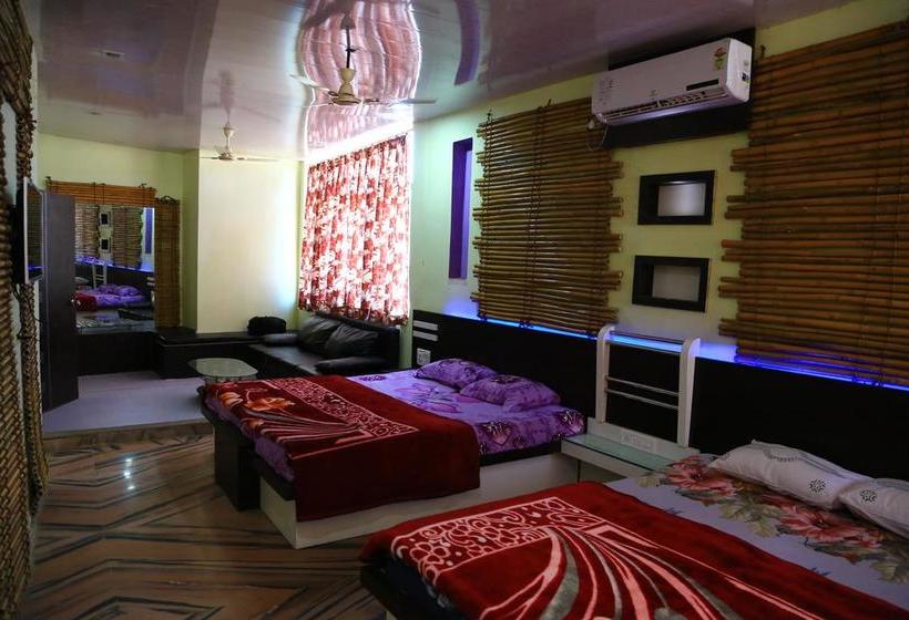 Hotel Green View Honeymoon Cottage 9